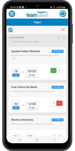 Celular exibindo vagas no app TeamHaven Mobile